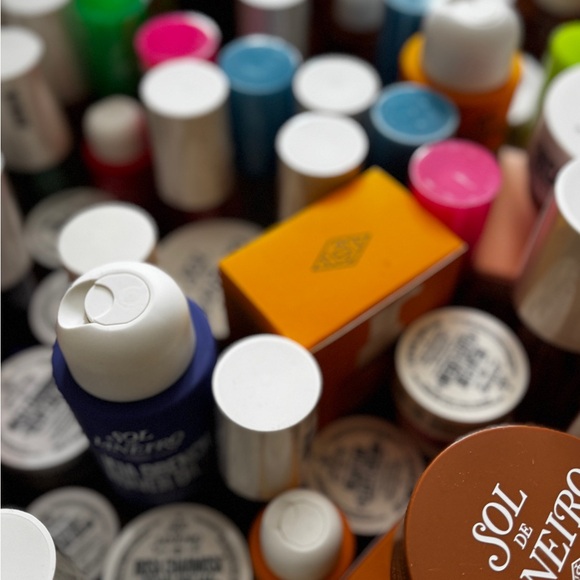 ✨ SOL DE JANEIRO MYSTERY BOX — Scents, Creams, Mists & More! 2X MSRP VALUE - Picture 12 of 14